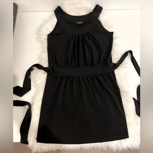 Ann Taylor mini dress with back bow tie. Elegant